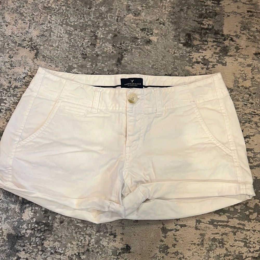 American eagle white shorts